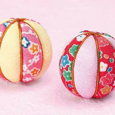 つるし飾り制作キット・花折々の七連つるし飾り ちりめん細工下げもん