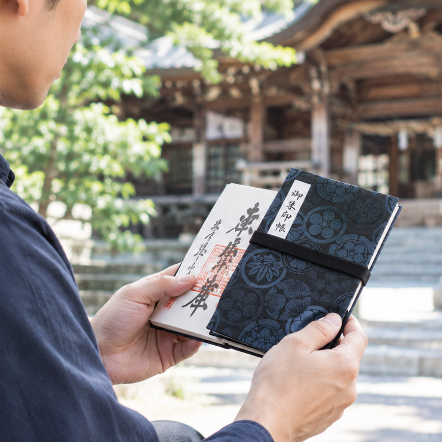 寺社巡りや旅の記録に使える御朱印帳