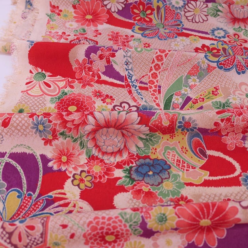 一越ちりめん・しぼりに花のし小槌文様（赤）