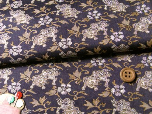 西陣織裂地・牡丹唐獅子(古代紫) 10cm単位 切り売り |生地 和柄/和布
