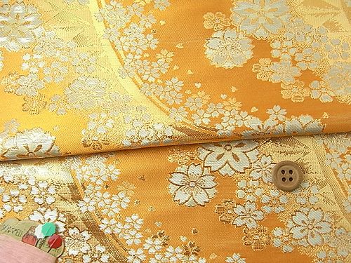 金らん・流麗銀桜(山吹色) 10cm単位 切り売り |生地 和柄/和布