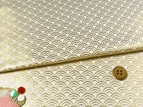 金らん・青海波(白/金) 10cm単位 切り売り |生地 和柄/和布/ちりめん