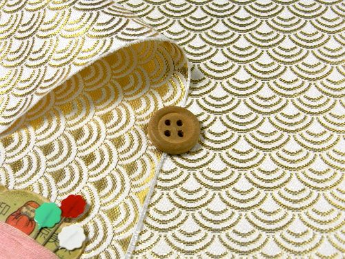 金らん・青海波(白/金) 10cm単位 切り売り |生地 和柄/和布/ちりめん