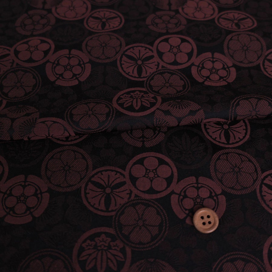 ジャカード家紋尽くし（赤茶）