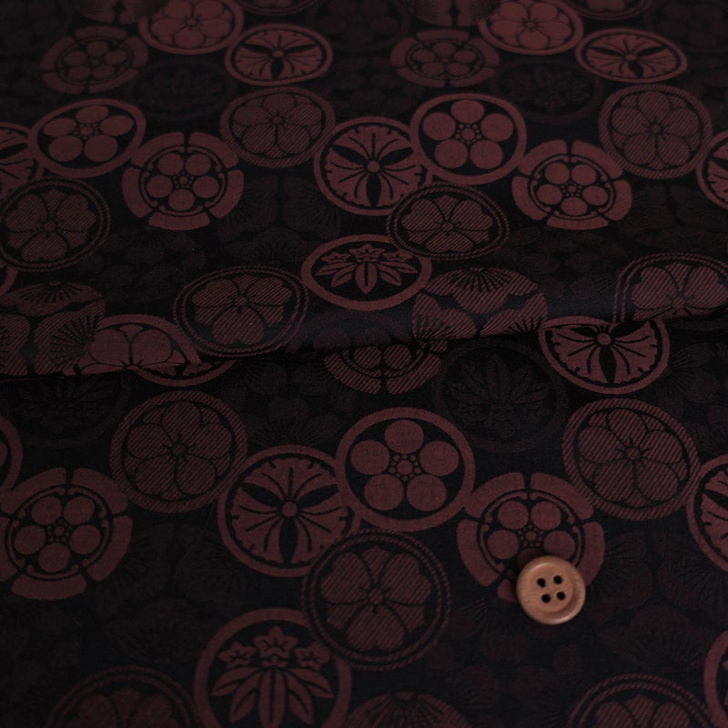ジャカード家紋尽くし（赤茶）