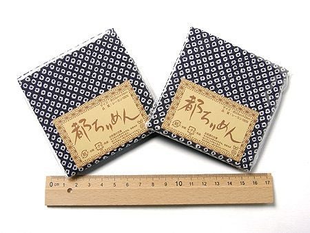 ちりめんカットクロス・疋田しぼり（濃紺）23×33cm