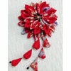 つまみ細工のブローチ 美濃菊（赤花柄）