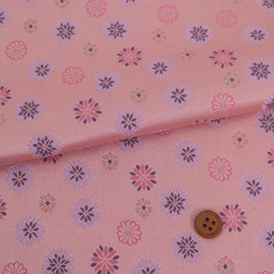 金襴生地(金らん) 菊とりどり(ピンク) 10cm単位 切り売り |生地 和柄