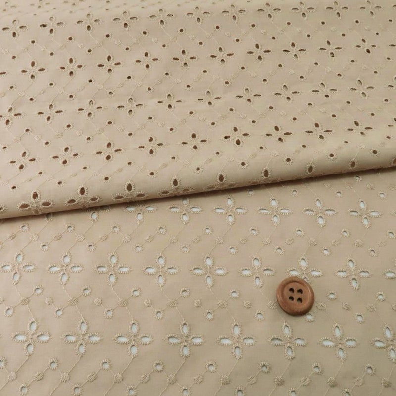 綿レース生地 国産60ローン カントリー風アイレット・ベージュ 10cm単位 切り売り