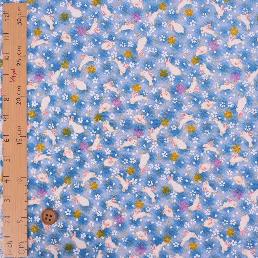 ちりめん生地・うさぎと桜(水色) 10cm単位 切り売り レーヨンちりめん生地 ウサギ柄縮緬 兎兔さくら 可愛いチリメン