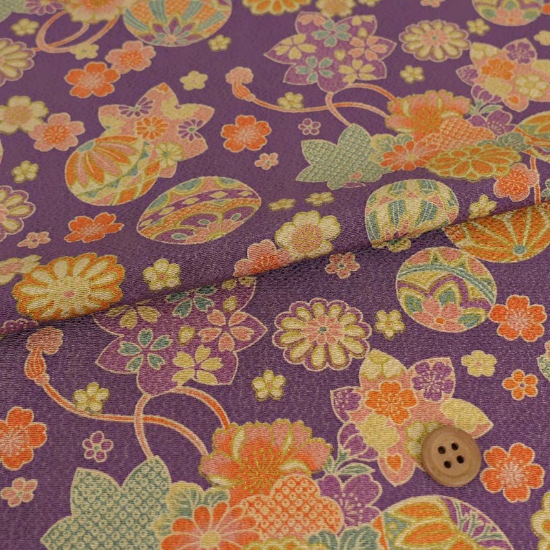 古布調ちりめん生地 手まりと和の花(紫) 10cm単位 切り売り チリメンパープル 手芸用縮緬布地 和風花柄 ちりめん細工用生地
