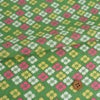 ちりめん生地 三色花菱(黄緑) 10cm単位 切り売り 鬼縮緬友禅 レーヨンオニチリメン布地 花菱文様 グリーン 伝統柄