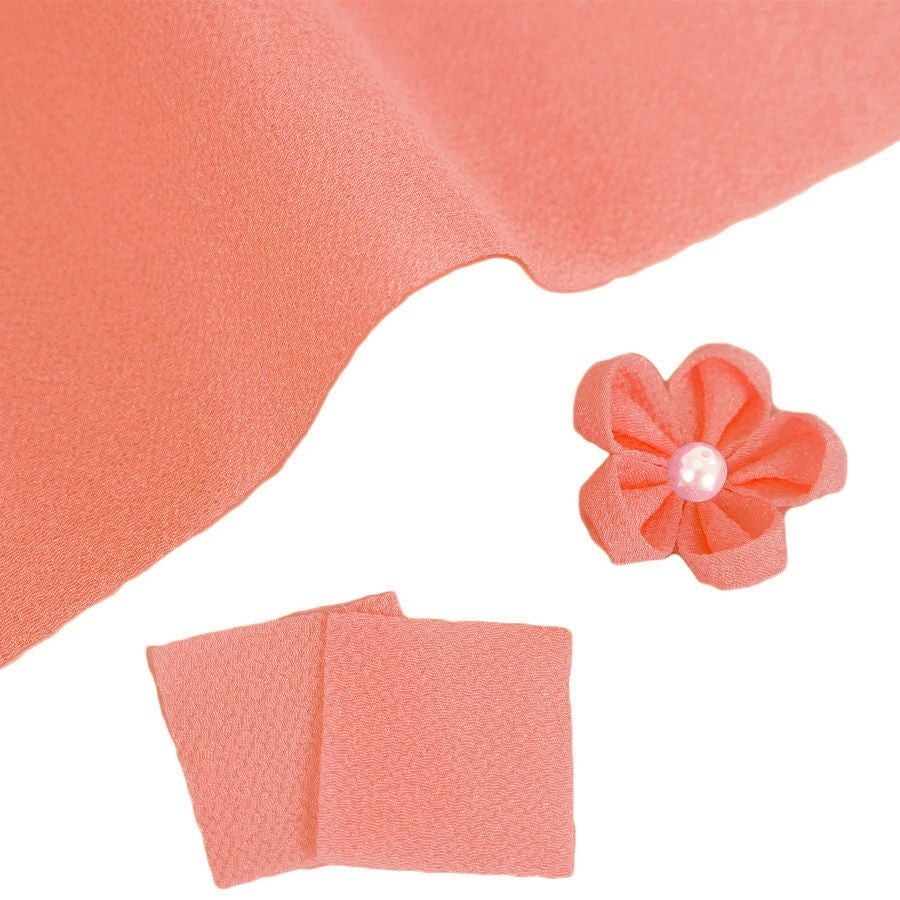 つまみ細工用カット済み生地・一越ちりめん(サーモンピンク) 3cm角 20