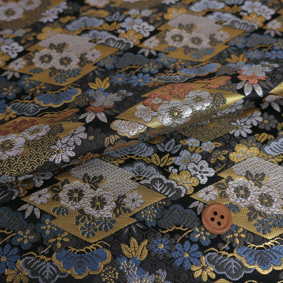 金襴生地(金らん) 松皮菱に吉祥花重ね(黒) 10cm単位 切り売り |生地 和