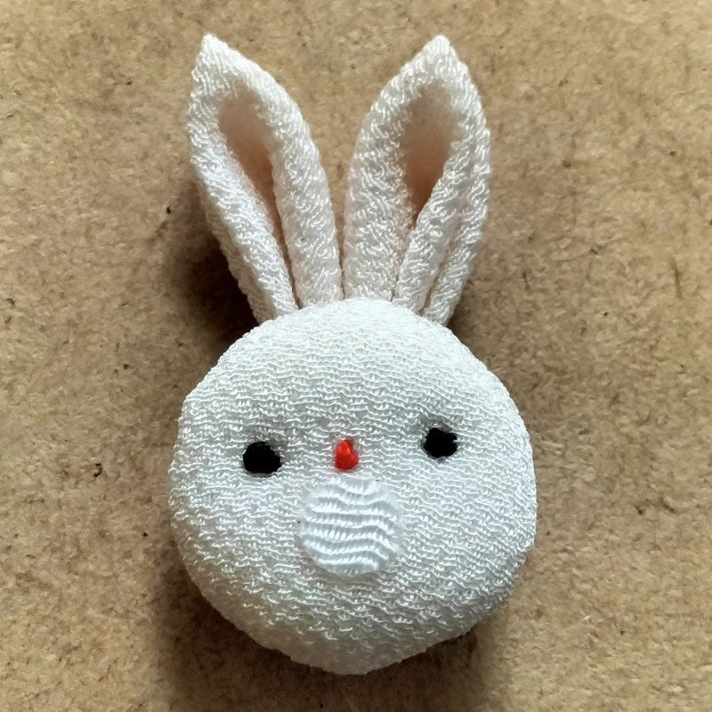 ちりめん手芸キット おめかしうさぎのチャーム・2個セット ハンドメイドキット 和風チャーム手作り ウサギの根付 ミニ飾り