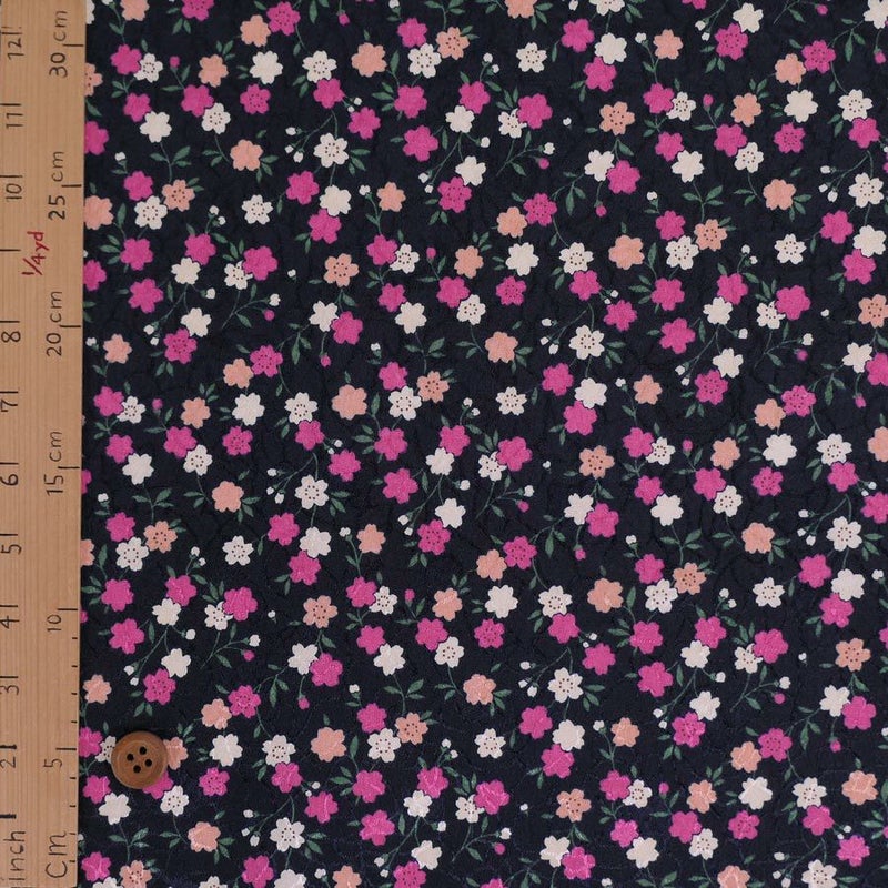 ポリジャガードちりめん生地 可憐な小桜(濃紺)10cm単位 切り売り ポリエステルチリメンジャカード和調プリント 巾着・和小物に
