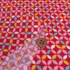 和柄コットン生地 カラフルな七宝柄(赤) 10cm単位 切り売り 可愛い和モダン柄 SEVENBERRYツムギシャンタンはんなり豆和柄