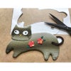 手芸キット 愛しの猫たち 押絵の壁掛け・いたずらキジトラ 猫モチーフミニ壁掛け 手作りキット和風クラフト 簡単押し絵