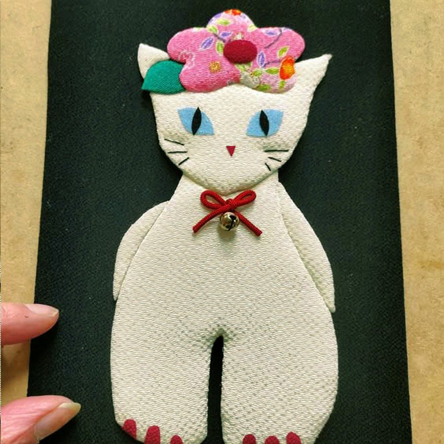 手芸キット 愛しの猫たち 押絵の壁掛け・おすまし白猫 |生地 和柄/和布