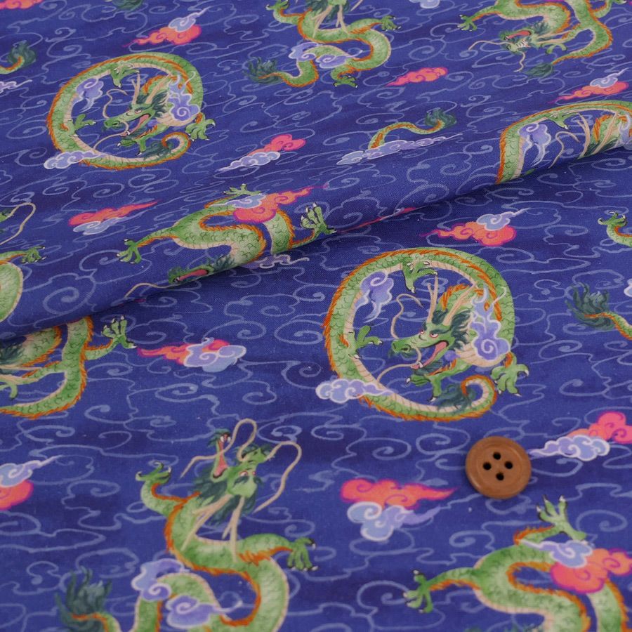 和柄コットン生地 雲海の龍(青) 10cm単位 切り売り |生地 和柄/和布