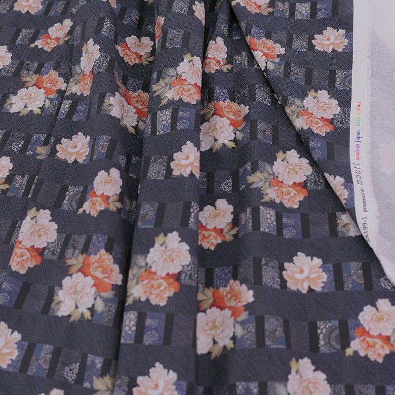 和柄コットン生地 変わり格子に牡丹(グレー) 10cm単位 切り売り