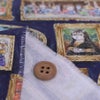 コットン生地 猫たちの名画ギャラリー(ネイビー) 10cm単位 切り売り