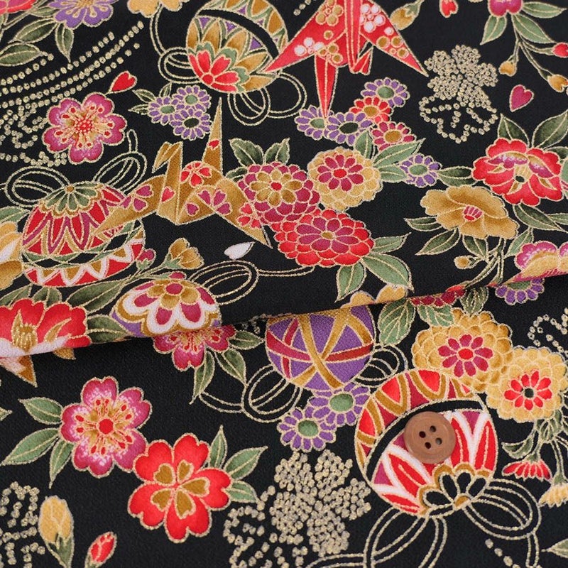 金箔一越ちりめん 折鶴と和花(黒) 10cm単位 切り売り