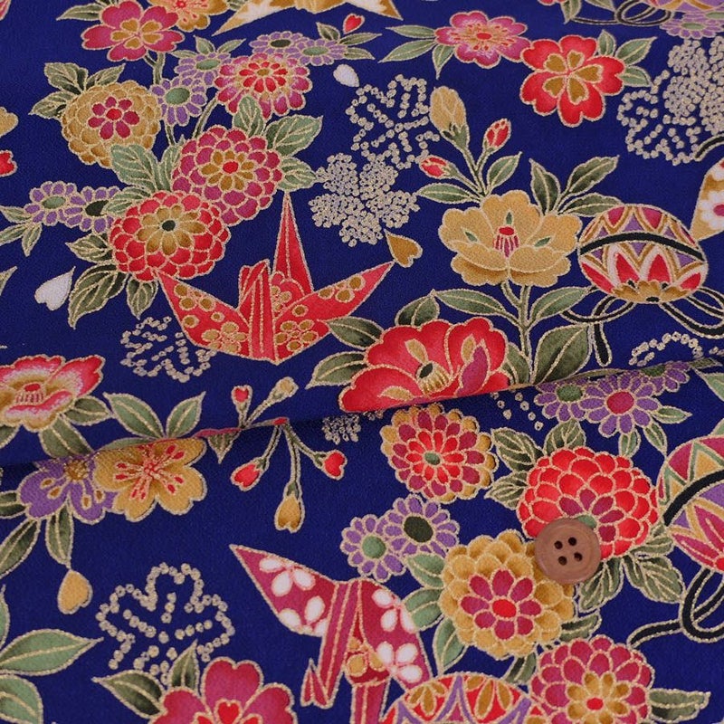 金箔一越ちりめん 折鶴と和花(紺青) 10cm単位 切り売り