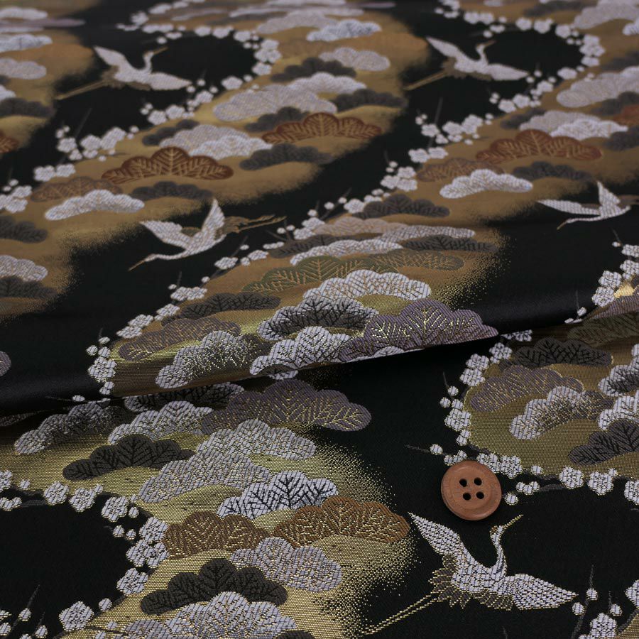 金襴生地(金らん) 松霞に鶴と梅(黒) 10cm単位 切り売り |生地 和柄