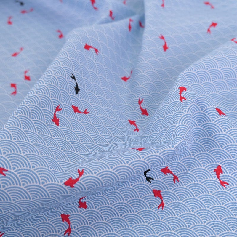 和柄コットン生地 青海波に金魚(水色) 10cm単位 切り売り