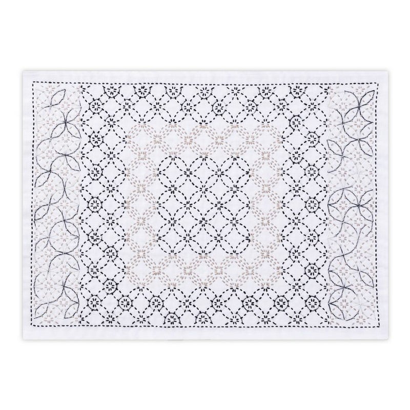 刺し子のランチョンマットキット ラメ糸 七宝合わせ