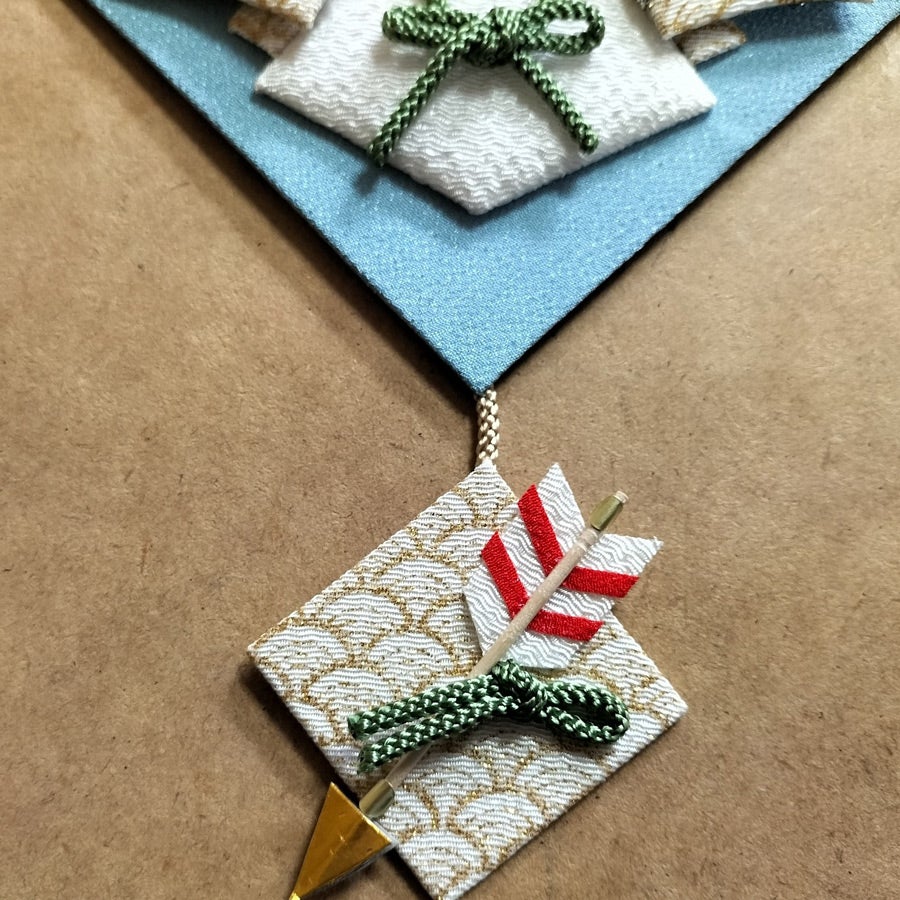 端午の節句タペストリーキット 兜の三連飾り