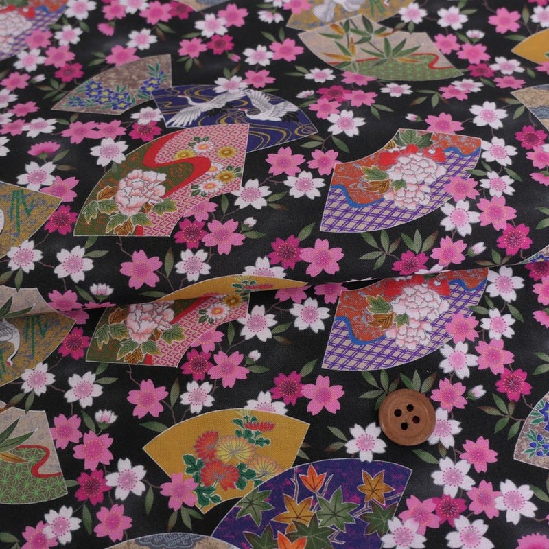 和柄コットン生地 桜に雅扇ちらし(黒) 10cm単位 切り売り