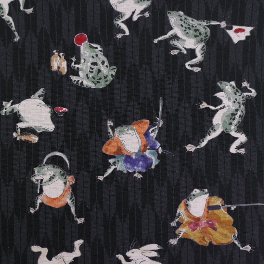 和装バック　着物バック　和柄コットン生地・鳥獣戯画（こげ茶） 和柄コットン生地 鳥獣戯画風うさぎとかえる 10cm単位 切り売り |生地