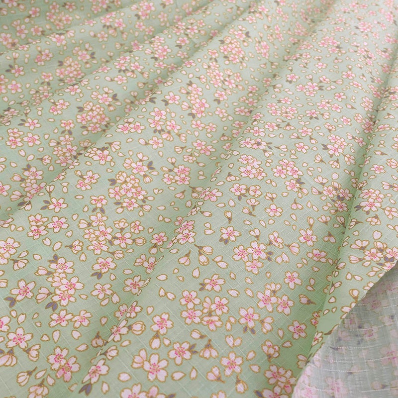 和柄コットン生地 小桜ちらし(淡若草) 10cm単位 切り売り