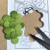 ちりめん手芸キット 花と実の短冊 11月 葡萄の実