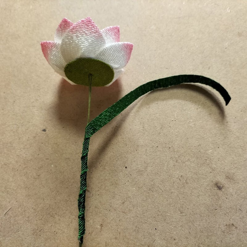 ちりめん細工キット 小さな仏花・蓮の花（お盆のお飾り）