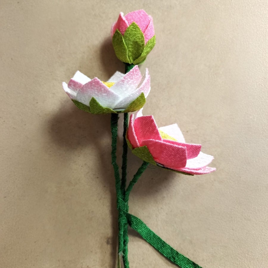 ちりめん細工キット 小さな仏花・蓮の花（お盆のお飾り）