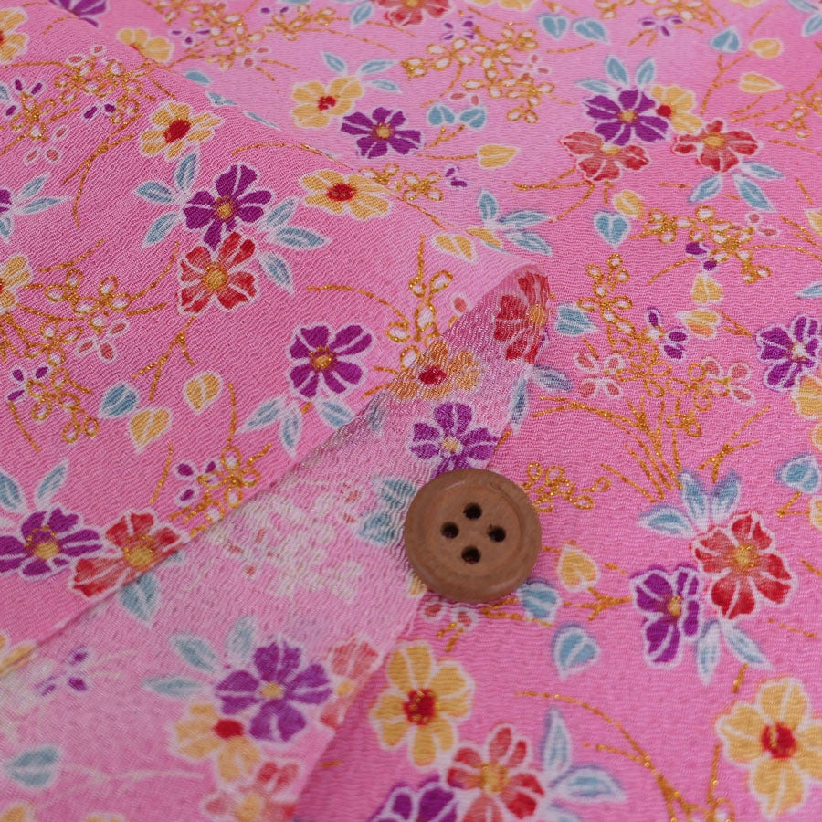 ちりめん生地 きらめく花のお庭(ピンク) １ｍ単位