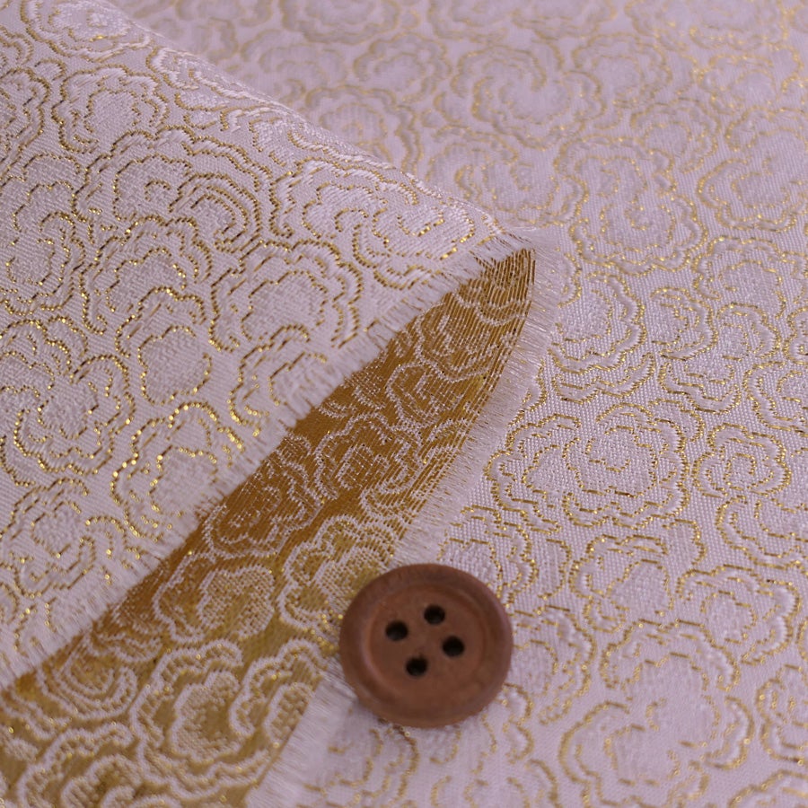 金襴生地(金らん) 干支向き くるくる毛並み柄(白金) 10cm単位 切り売り